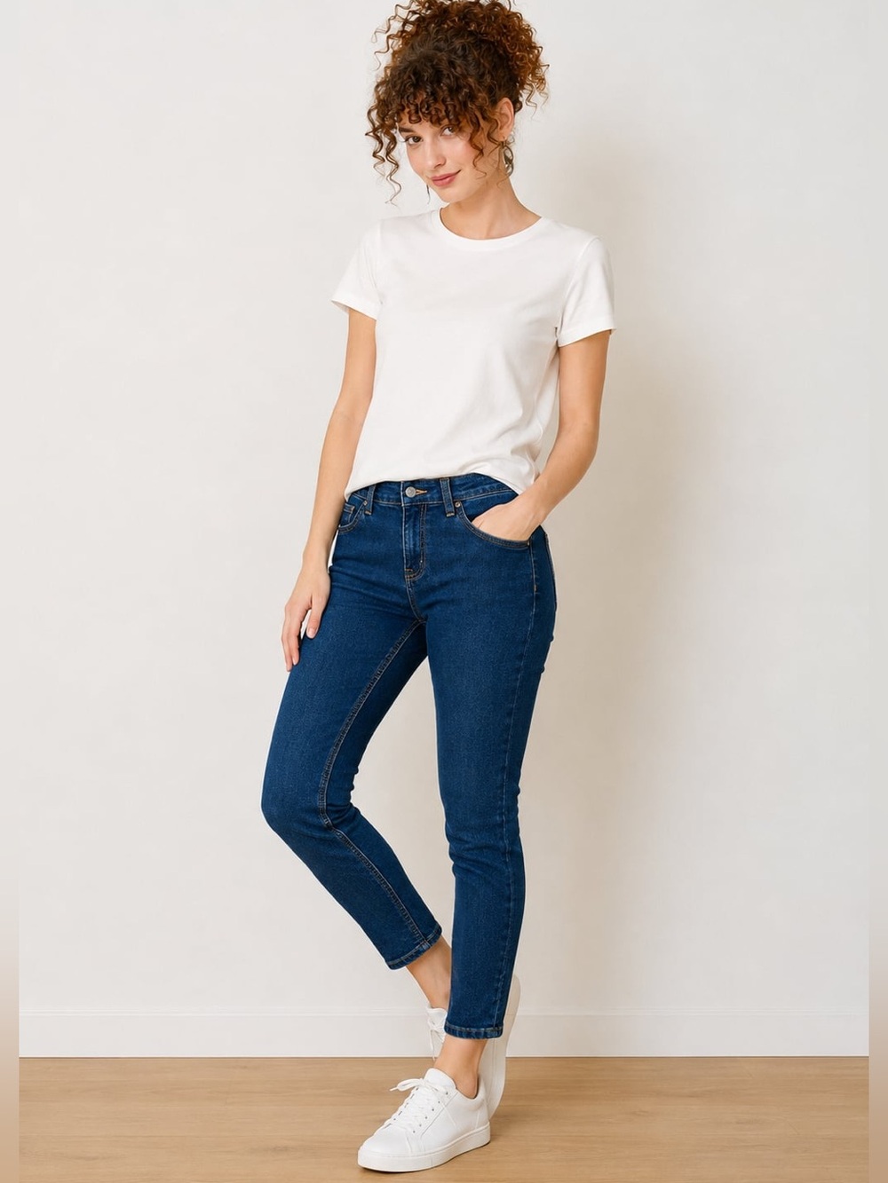 Old Navy Dark Blue Ankle Jeans - Size 6 Short